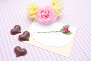 薔薇の造花と手紙